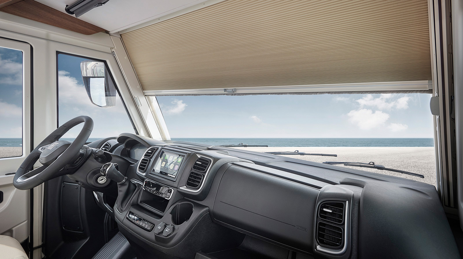 FOTOGRAFÍAS EN EL INTERIOR RAPIDO Autocaravana 866F