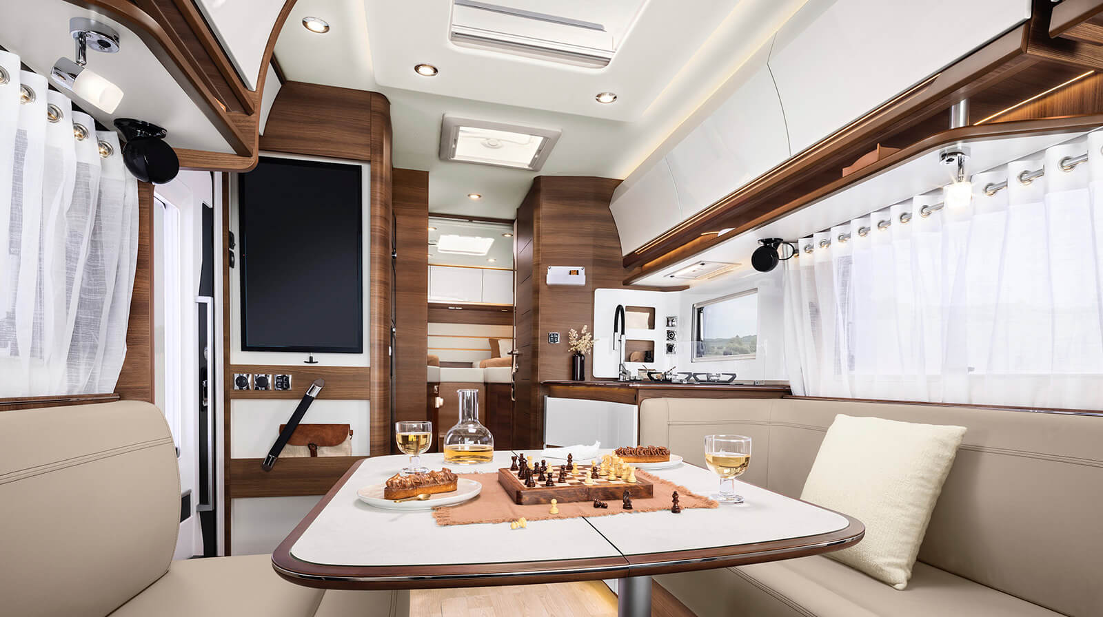 FOTOGRAFÍAS EN EL INTERIOR RAPIDO Autocaravana i166M