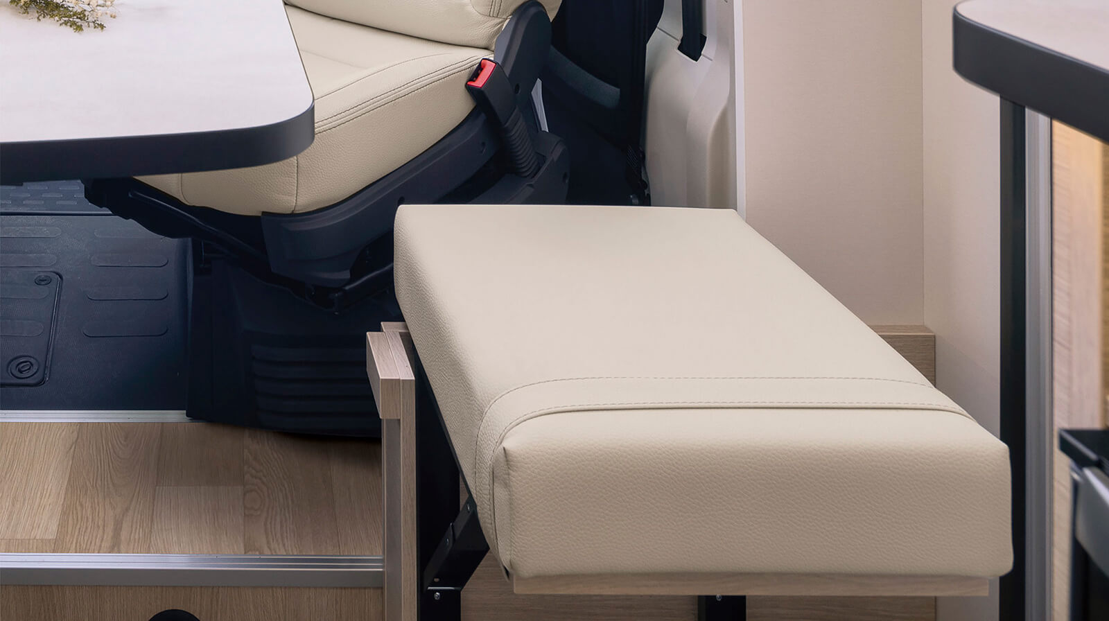 FOTOGRAFÍAS EN EL INTERIOR RAPIDO Autocaravana C55