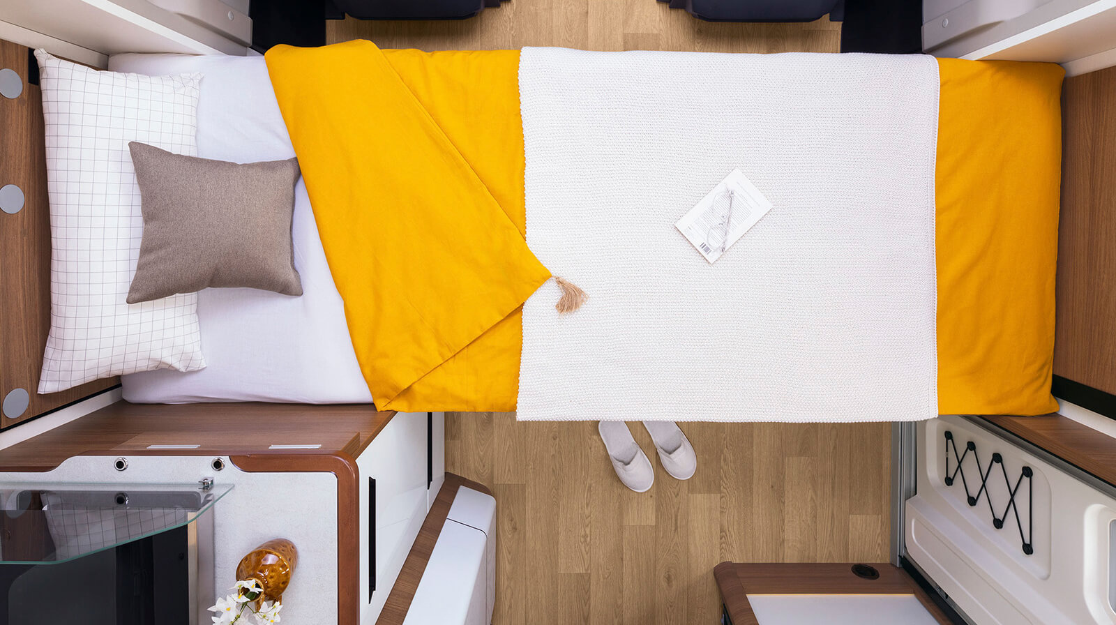 FOTOGRAFÍAS EN EL INTERIOR RAPIDO Autocaravana C86