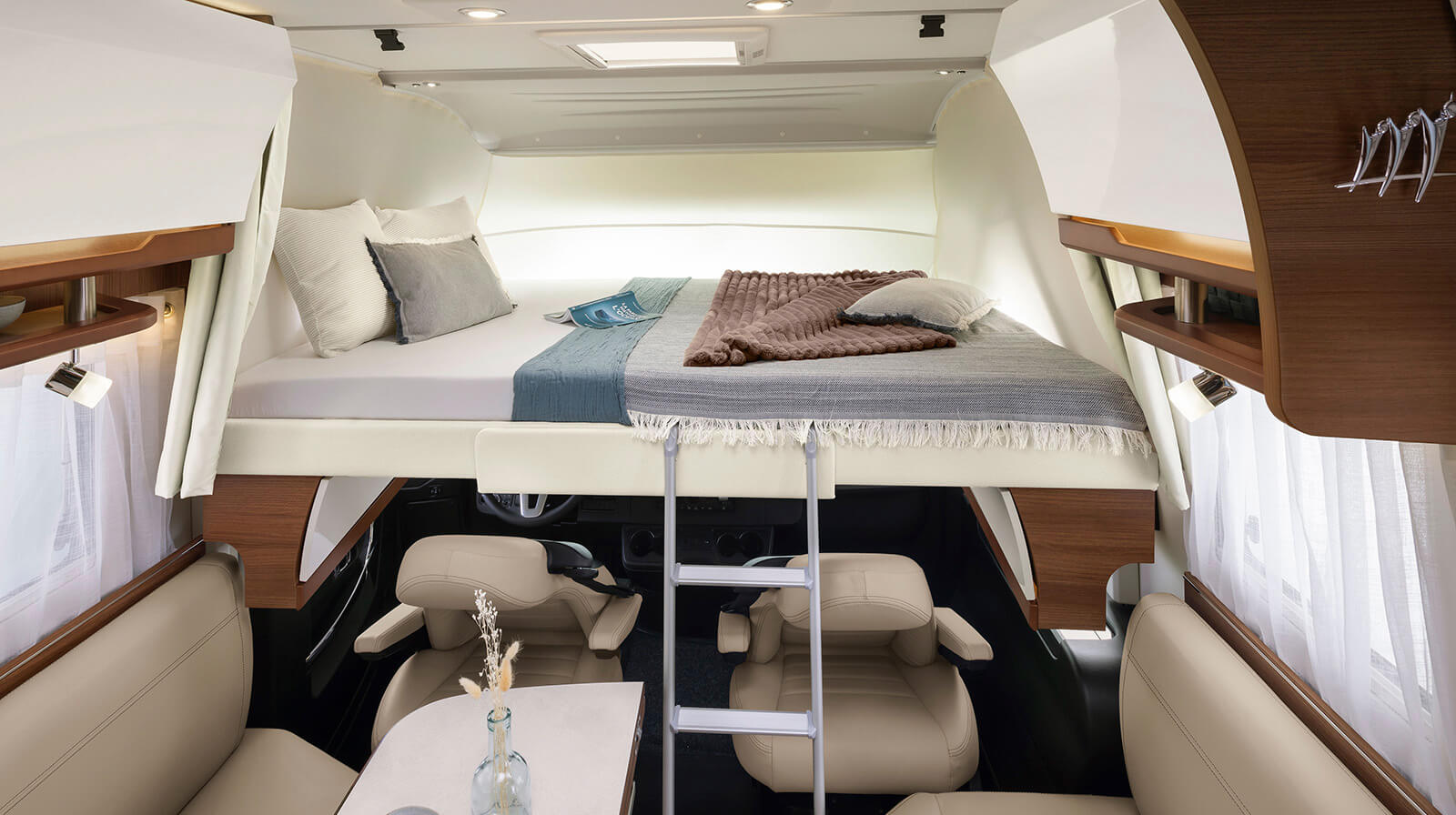 FOTOGRAFÍAS EN EL INTERIOR RAPIDO Autocaravana i66M ALDE