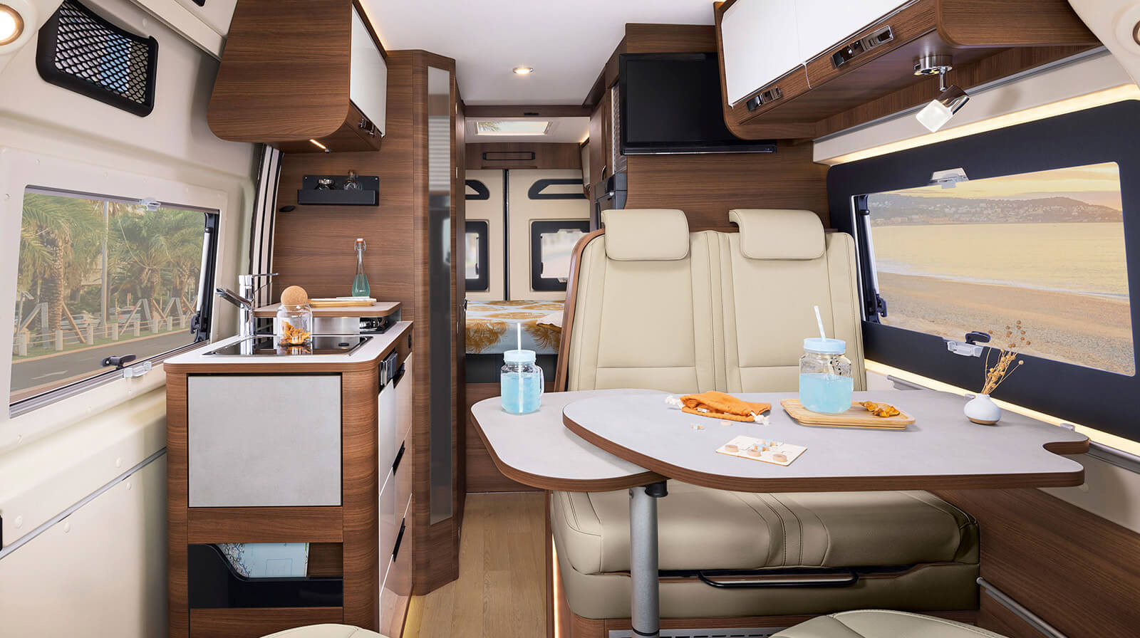 FOTOGRAFÍAS EN EL INTERIOR RAPIDO Autocaravana V55