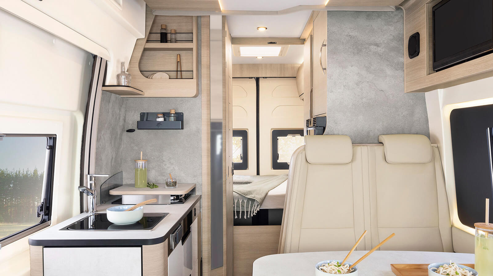 FOTOGRAFÍAS EN EL INTERIOR RAPIDO Autocaravana V65 XL