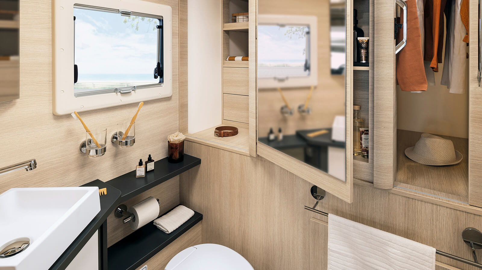 FOTOGRAFÍAS EN EL INTERIOR RAPIDO Autocaravana 606F